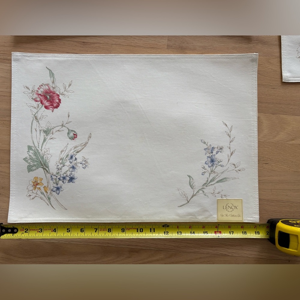Lenox Butterfly Meadow/Artist's Sketchbook Placemats set of 10 - Picture 3 of 12